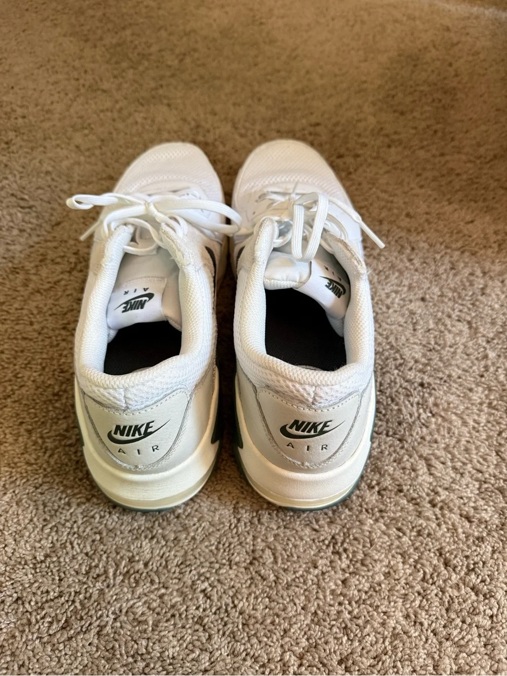 Nike women’s air
